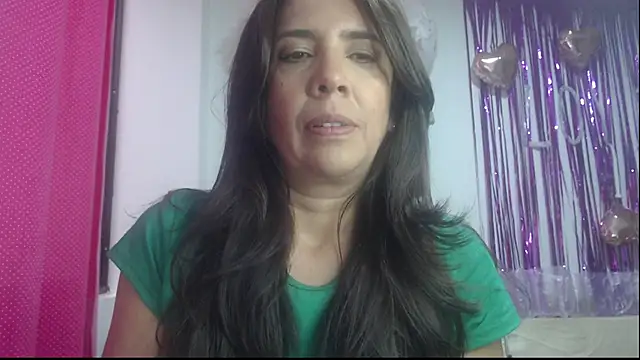 Snapshot of Victoria_meester chatting on 02-21-25, 10:15 Victoria meester online show from 02-21-25, 10:15