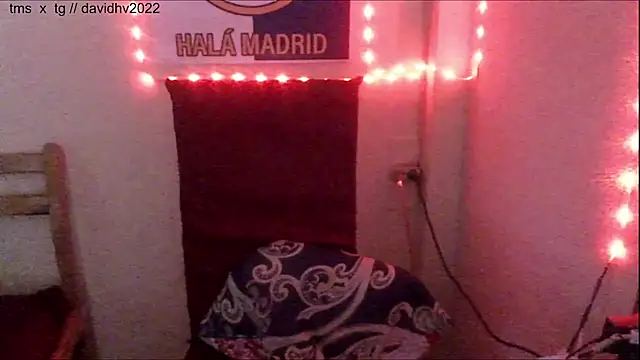 Snapshot of Davidhv2022 chatting on 10-18-25, 02:41 Davidhv2022 online show from 10-18-25, 02:41