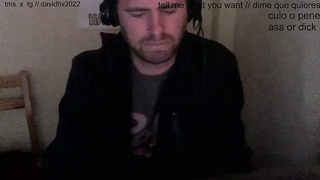 Snapshot of Davidhv2022 chatting on 09-19-25, 02:21 Davidhv2022 online show from 09-19-25, 02:21