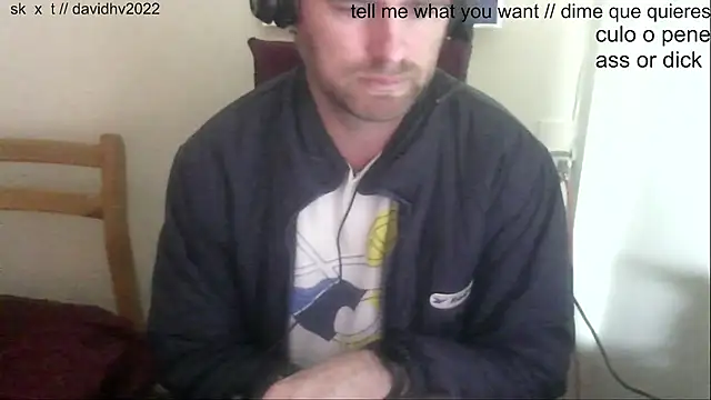 Snapshot of Davidhv2022 chatting on 03-22-25, 03:31 Davidhv2022 online show from 03-22-25, 03:31