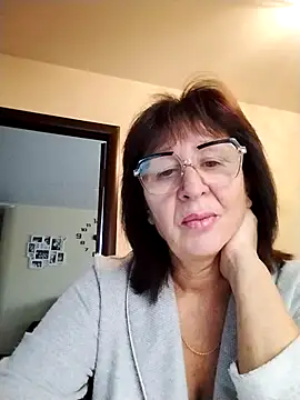 Snapshot of AlbinaXPretty chatting on 10-14-25, 07:31 AlbinaXPretty online show from 10-14-25, 07:31