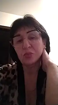Snapshot of AlbinaXPretty chatting on 03-16-25, 09:37 AlbinaXPretty online show from 03-16-25, 09:37