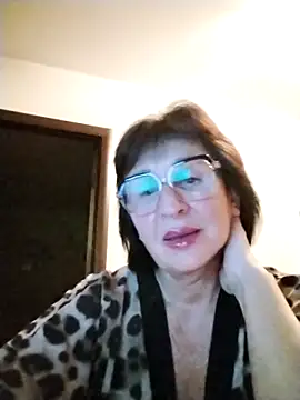 Snapshot of AlbinaXPretty chatting on 10-19-25, 05:48 AlbinaXPretty online show from 10-19-25, 05:48