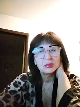 Snapshot of AlbinaXPretty chatting on 10-15-25, 08:06 AlbinaXPretty online show from 10-15-25, 08:06