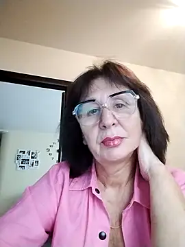 Snapshot of AlbinaXPretty chatting on 10-06-25, 09:21 AlbinaXPretty online show from 10-06-25, 09:21