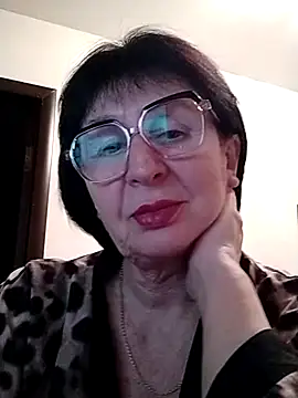 Snapshot of AlbinaXPretty chatting on 02-17-25, 09:54 AlbinaXPretty online show from 02-17-25, 09:54