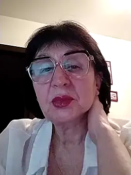 Snapshot of AlbinaXPretty chatting on 03-07-25, 08:00 AlbinaXPretty online show from 03-07-25, 08:00