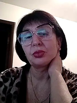 Snapshot of AlbinaXPretty chatting on 02-16-25, 06:21 AlbinaXPretty online show from 02-16-25, 06:21