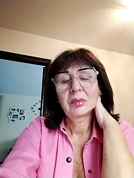 Snapshot of AlbinaXPretty chatting on 10-16-25, 08:11 AlbinaXPretty online show from 10-16-25, 08:11