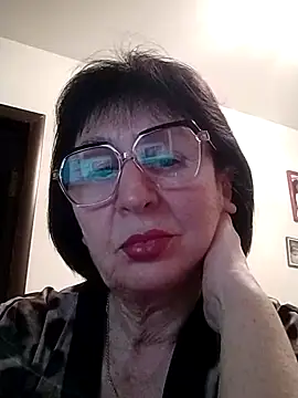 Snapshot of AlbinaXPretty chatting on 03-19-25, 04:45 AlbinaXPretty online show from 03-19-25, 04:45