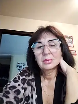Snapshot of AlbinaXPretty chatting on 09-23-25, 07:15 AlbinaXPretty online show from 09-23-25, 07:15