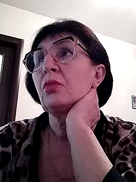 Snapshot of AlbinaXPretty chatting on 02-16-25, 02:00 AlbinaXPretty online show from 02-16-25, 02:00