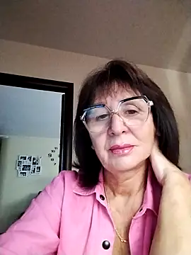 Snapshot of AlbinaXPretty chatting on 09-28-25, 07:26 AlbinaXPretty online show from 09-28-25, 07:26