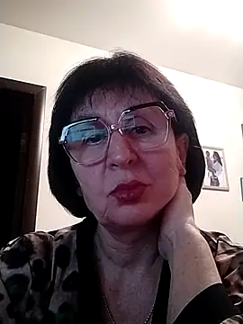 Snapshot of AlbinaXPretty chatting on 02-07-25, 07:17 AlbinaXPretty online show from 02-07-25, 07:17