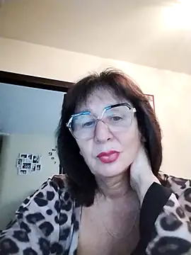 Snapshot of AlbinaXPretty chatting on 10-02-25, 07:34 AlbinaXPretty online show from 10-02-25, 07:34