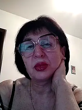 Snapshot of AlbinaXPretty chatting on 02-20-25, 07:30 AlbinaXPretty online show from 02-20-25, 07:30