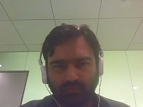 Snapshot of JohnBond009 chatting on 06-22-26, 09:06 JohnBond009 online show from 06-22-26, 09:06