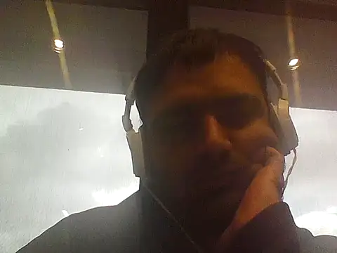 JohnBond009 online show from 03-26-26, 09:51