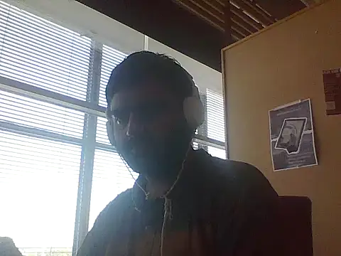 Snapshot of JohnBond009 chatting on 06-18-26, 01:49 JohnBond009 online show from 06-18-26, 01:49