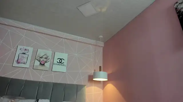 dolly zoe online show from 10-10-25, 04:35