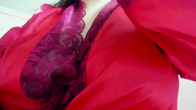 dolly zoe online show from 10-24-25, 04:33