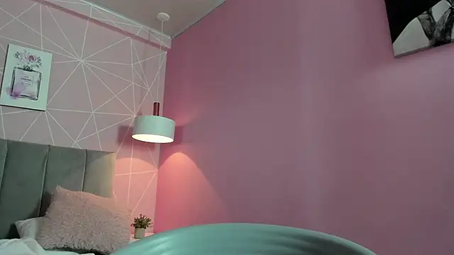 dolly zoe online show from 03-08-25, 12:22