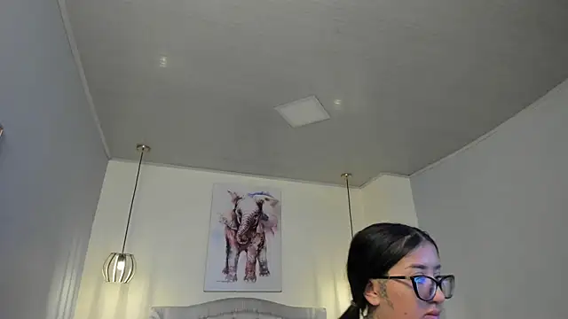 ayshel   online show from 09-12-25, 11:48