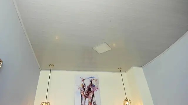 ayshel   online show from 04-15-26, 03:34