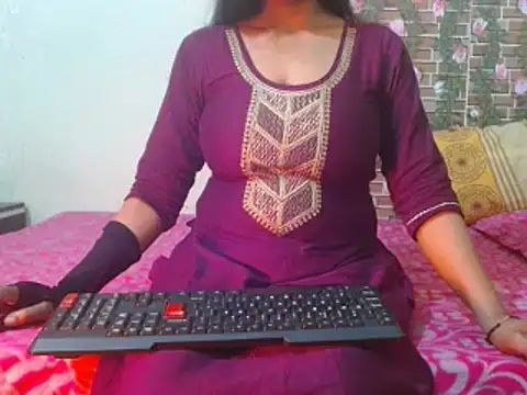 Snapshot of nikitahot3 chatting on 03-03-25, 10:06 nikitahot3 online show from 03-03-25, 10:06