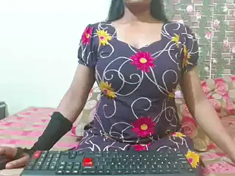 Snapshot of nikitahot3 chatting on 03-21-25, 11:45 nikitahot3 online show from 03-21-25, 11:45