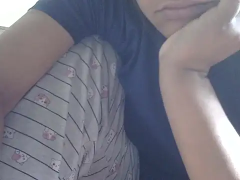 Snapshot of shekira99 chatting on 09-15-25, 03:51 shekira99 online show from 09-15-25, 03:51