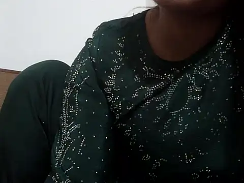Snapshot of shekira99 chatting on 10-13-25, 07:26 shekira99 online show from 10-13-25, 07:26