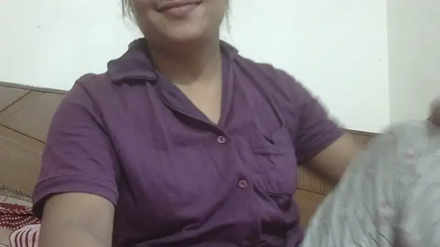 Snapshot of shekira99 chatting on 07-19-26, 01:47 shekira99 online show from 07-19-26, 01:47