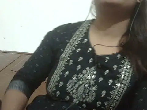 Snapshot of shekira99 chatting on 06-22-26, 02:14 shekira99 online show from 06-22-26, 02:14