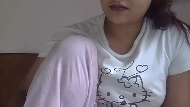 Snapshot of shekira99 chatting on 08-08-26, 05:58 shekira99 online show from 08-08-26, 05:58