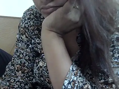 Snapshot of shekira99 chatting on 10-18-25, 05:09 shekira99 online show from 10-18-25, 05:09