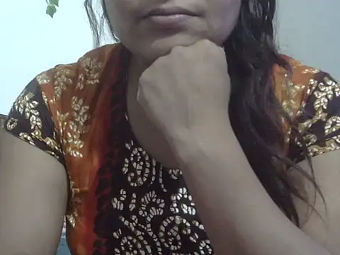 Snapshot of shekira99 chatting on 05-27-26, 01:15 shekira99 online show from 05-27-26, 01:15