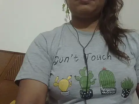 Snapshot of shekira99 chatting on 05-11-26, 10:07 shekira99 online show from 05-11-26, 10:07