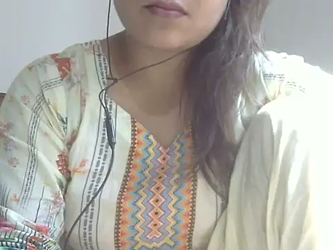 Snapshot of shekira99 chatting on 05-03-26, 03:44 shekira99 online show from 05-03-26, 03:44