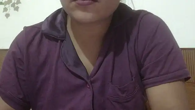 Snapshot of shekira99 chatting on 07-25-26, 04:35 shekira99 online show from 07-25-26, 04:35