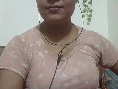 Snapshot of shekira99 chatting on 06-29-26, 02:28 shekira99 online show from 06-29-26, 02:28