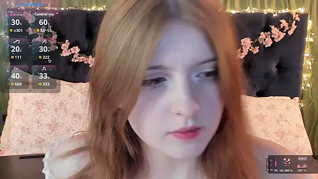 Snapshot of AliceLanley chatting on 05-10-26, 03:14 AliceLanley online show from 05-10-26, 03:14