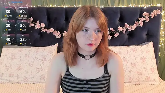 Snapshot of AliceLanley chatting on 06-19-26, 02:34 AliceLanley online show from 06-19-26, 02:34
