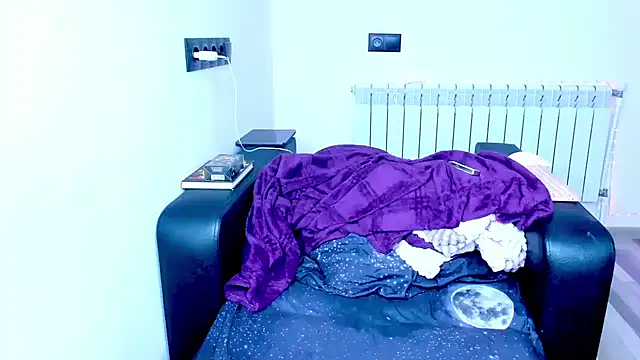 dollmore online show from 10-27-25, 03:29