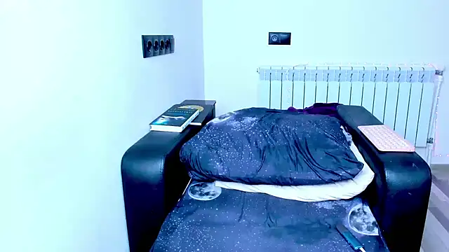 dollmore online show from 11-19-25, 01:16