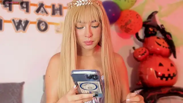 valerycolins online show from 10-30-25, 05:17