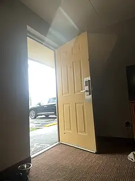 Stressreliever82 online show from 04-04-26, 06:25