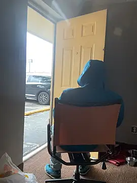 Stressreliever82 online show from 04-19-26, 05:36