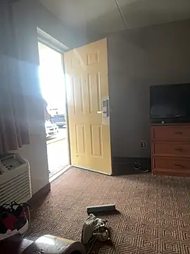 Stressreliever82 online show from 04-17-26, 07:38