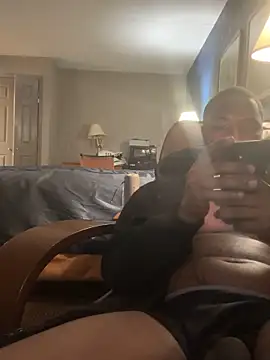 Stressreliever82 online show from 03-18-26, 07:48